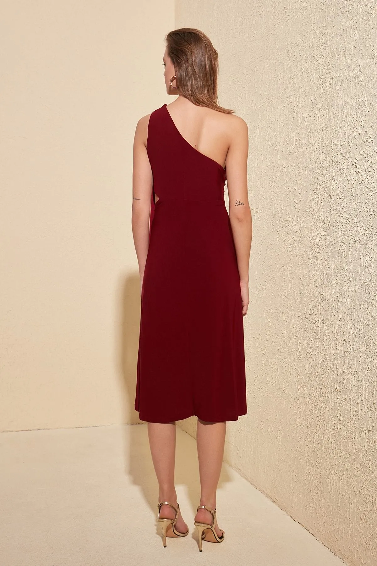 16408 Claret Red One Shoulder Cutout Bodycon Dress