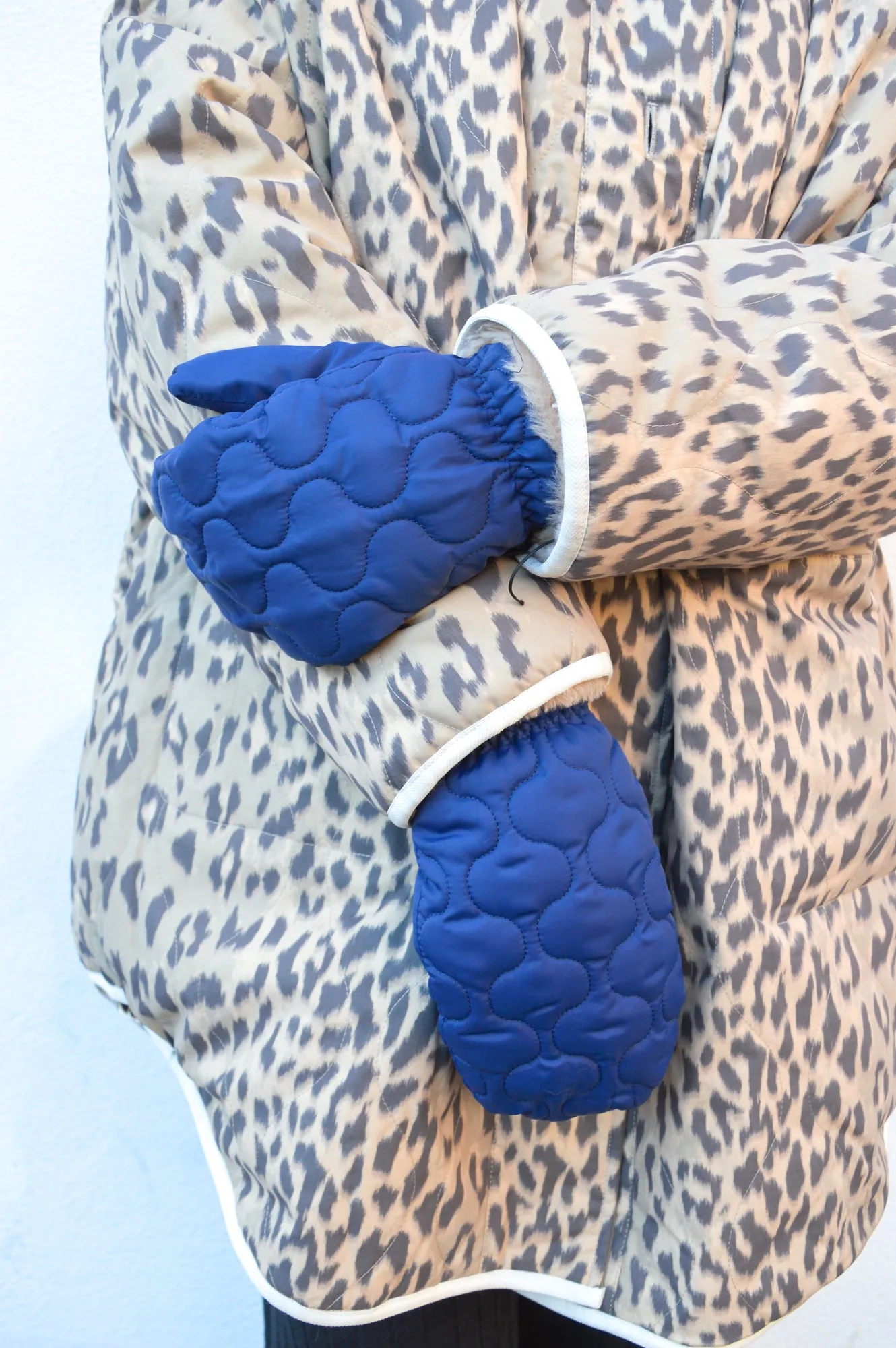 Beck Söndergaard Makara Navy Blazer Puff Mittens