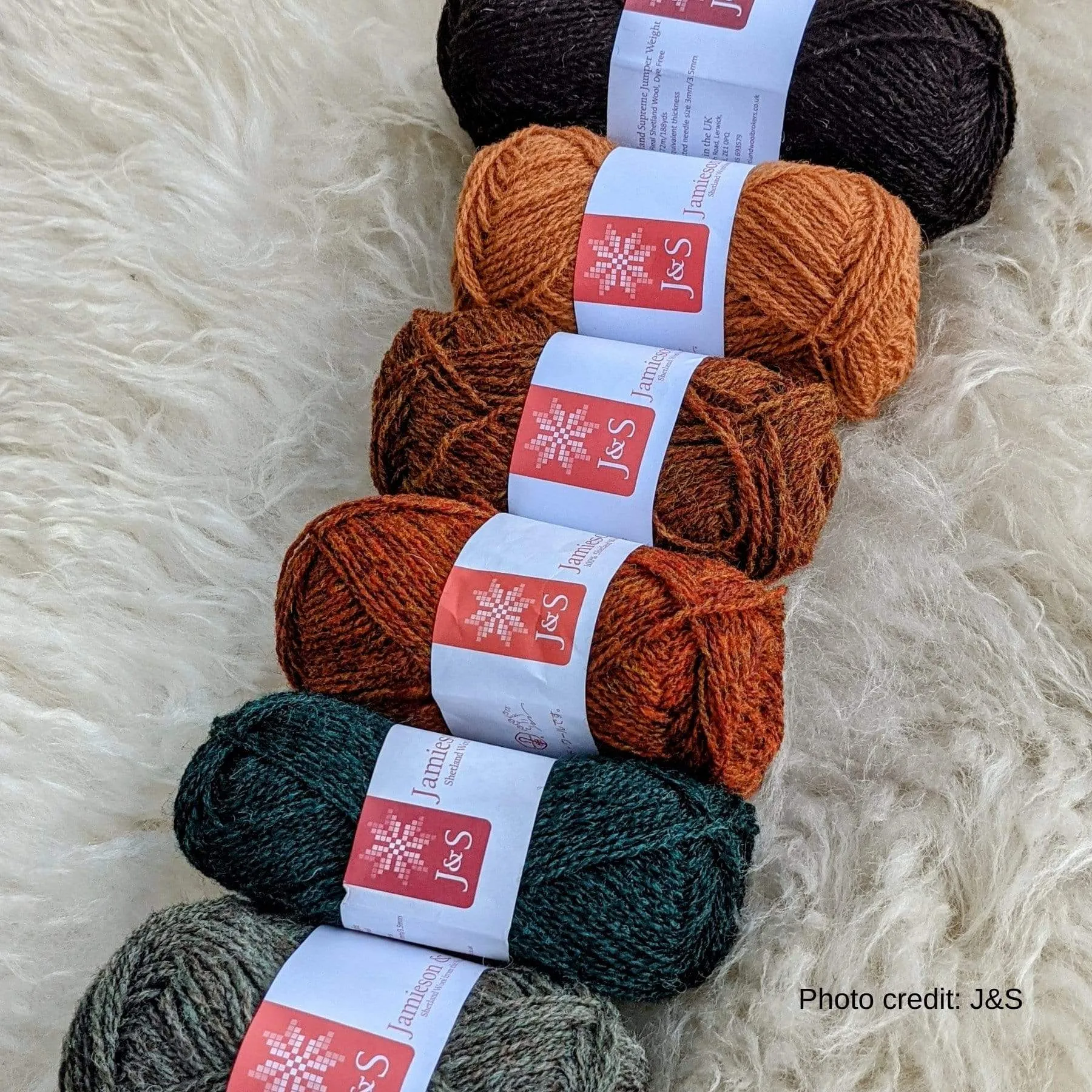 Da Crofter's Kep Yarn Set ~ Jamieson & Smith