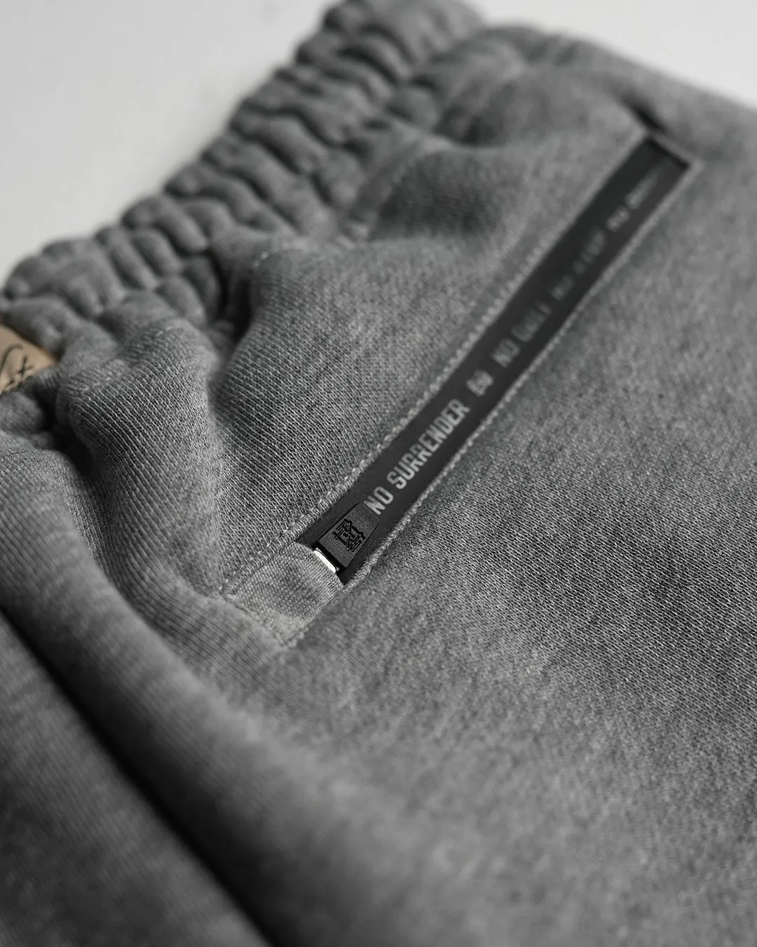 EMBOSSED FITTED JOGGERS-GREY