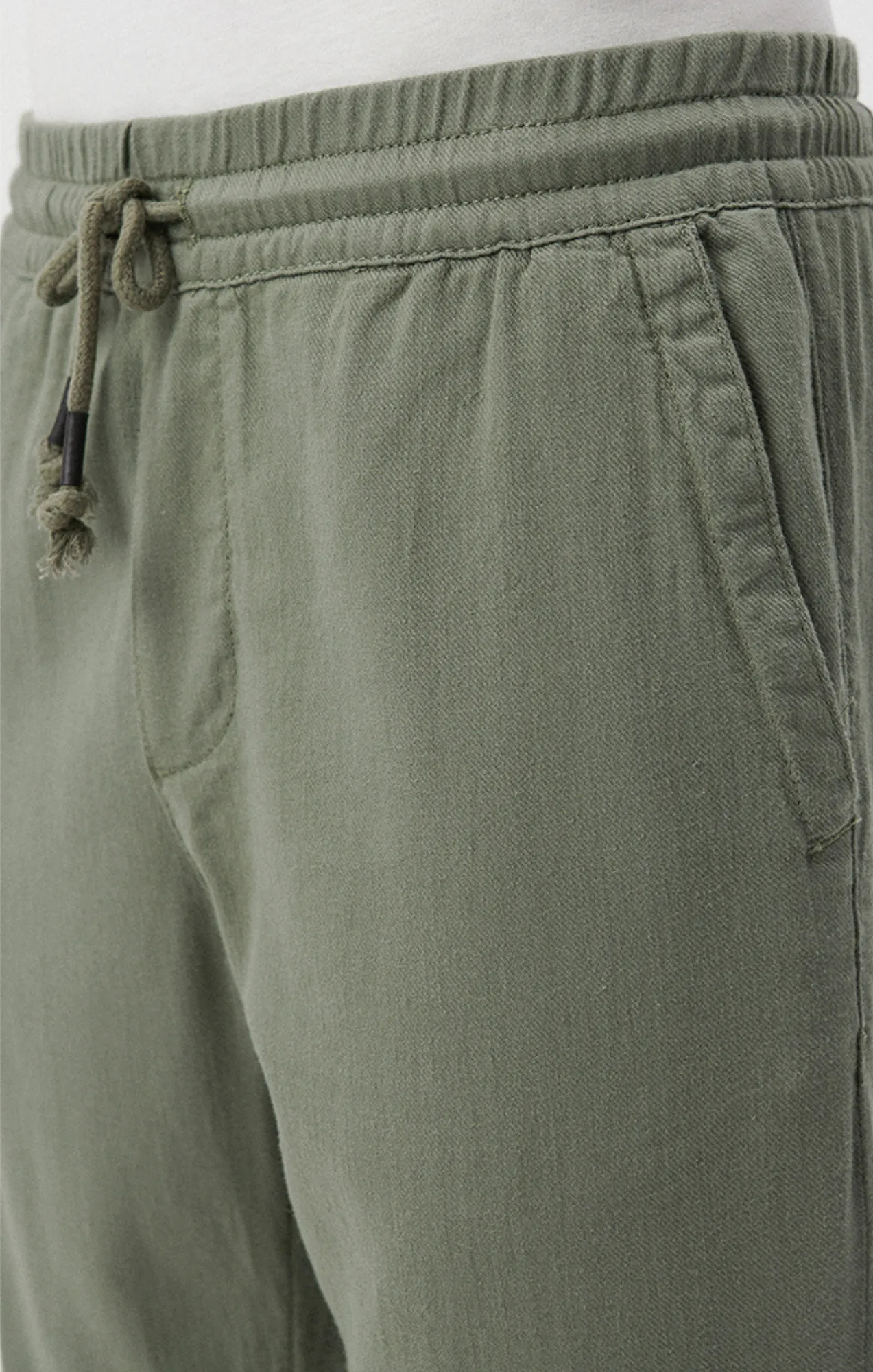 JOGGER PANTS IN AGAVE GREEN