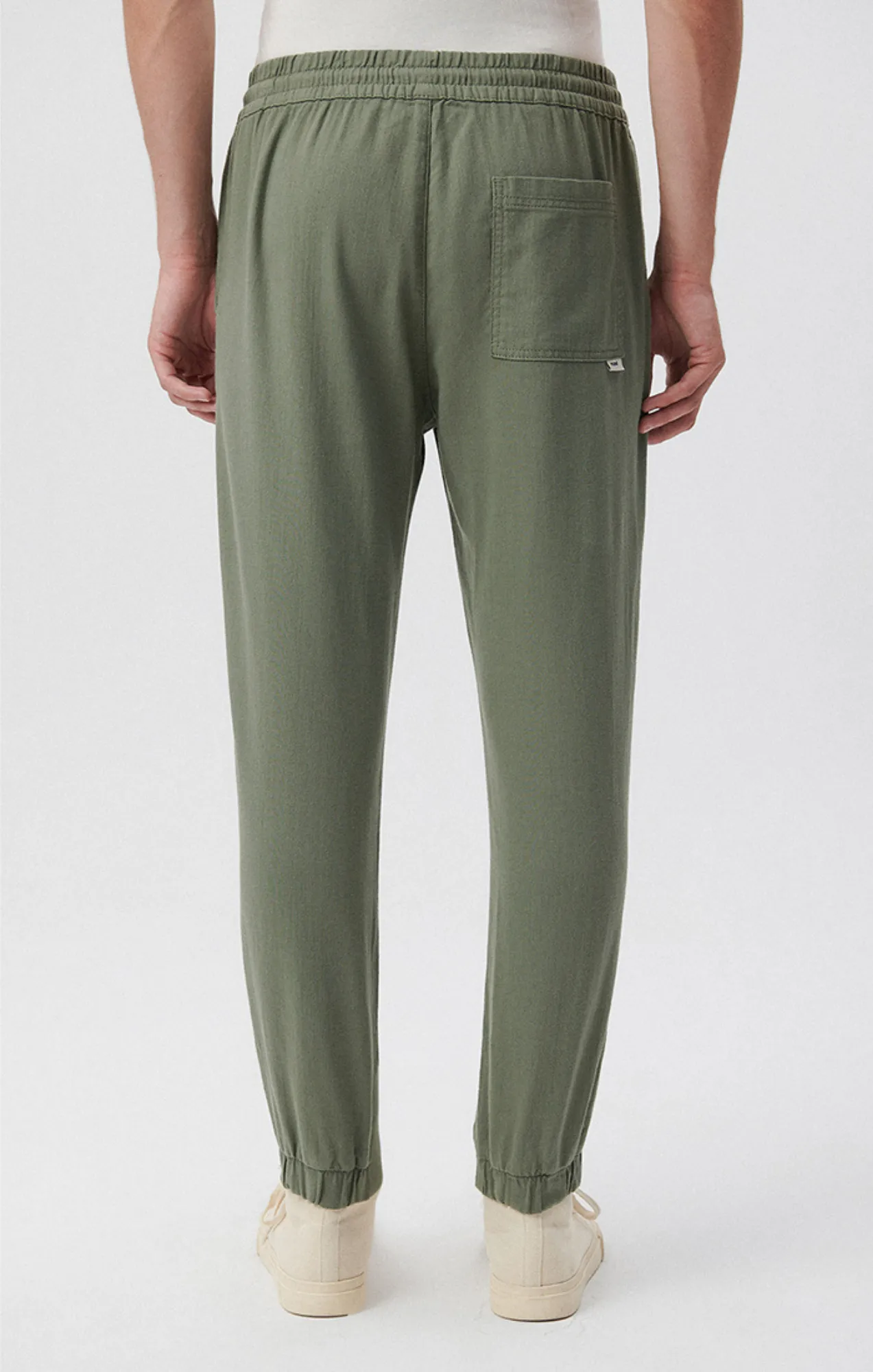 JOGGER PANTS IN AGAVE GREEN