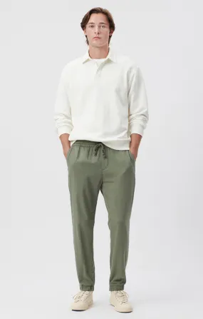 JOGGER PANTS IN AGAVE GREEN