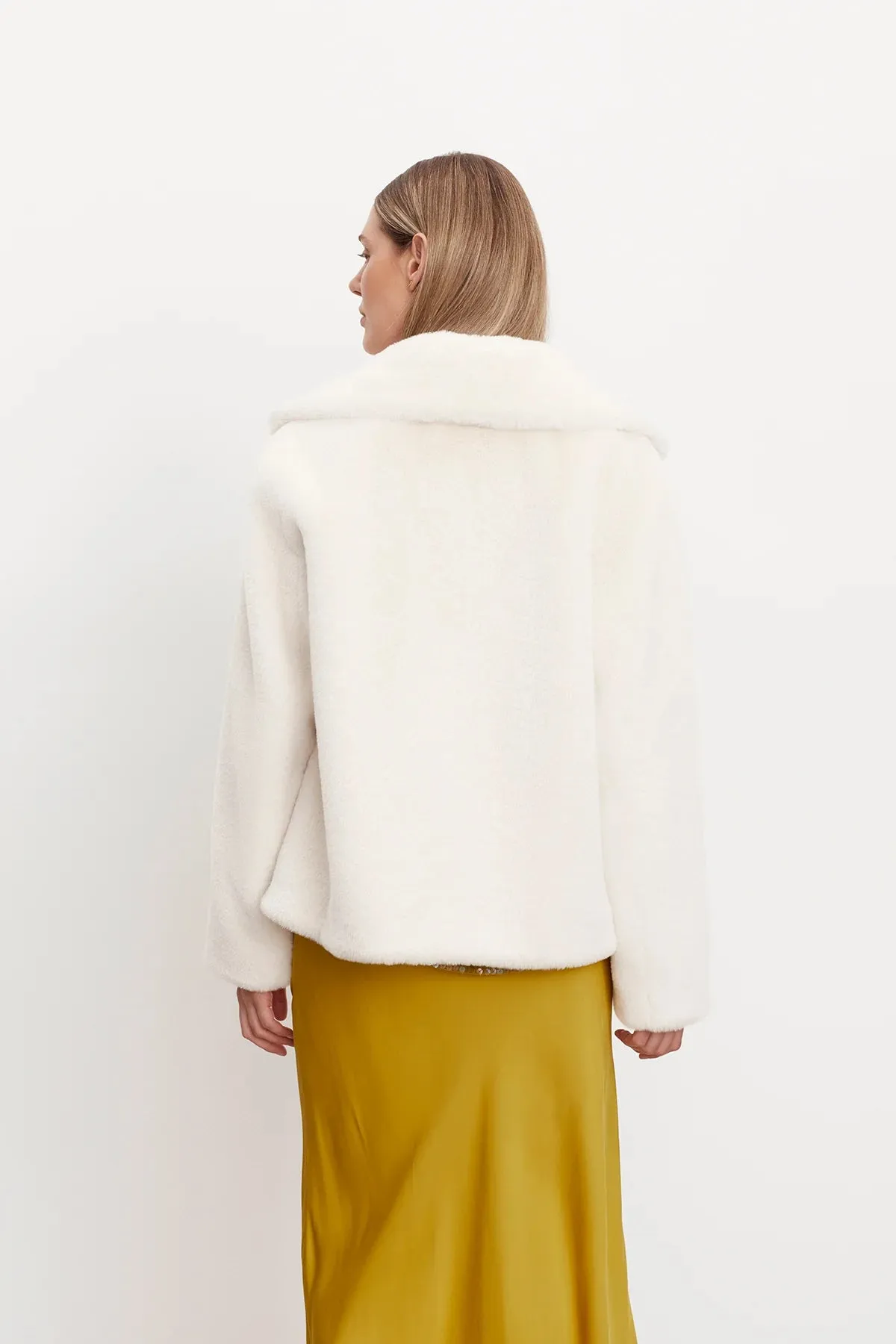 RAQUEL Lux Faux Fur Jacket in Off White