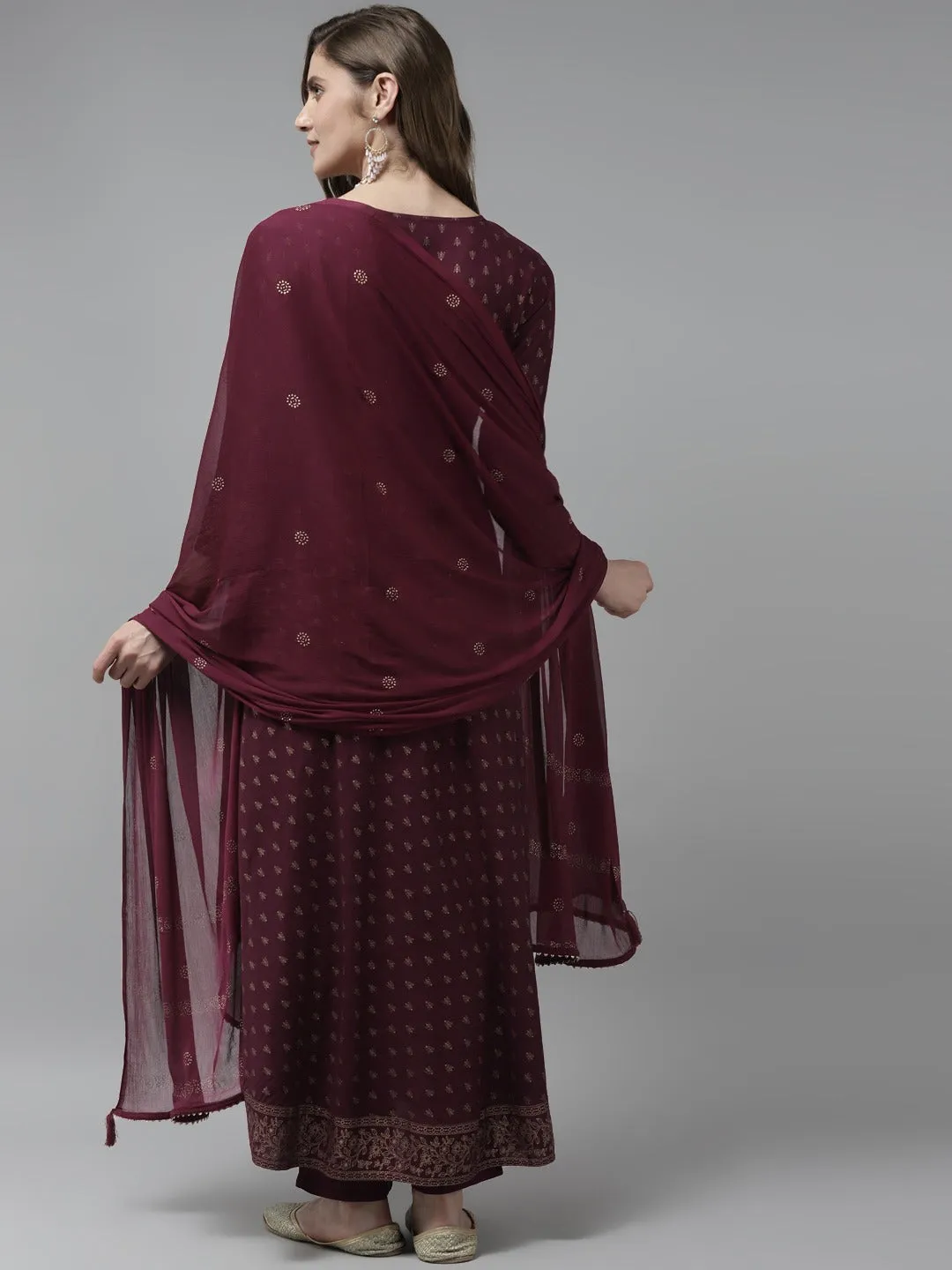 Women Burgundy Rayon Kurta Set With Dupatta